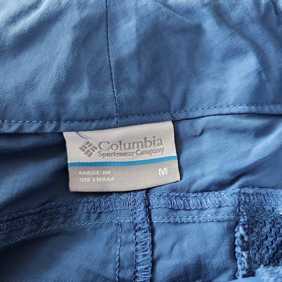 Columbia Hiking Shorts - Picture 3 of 4